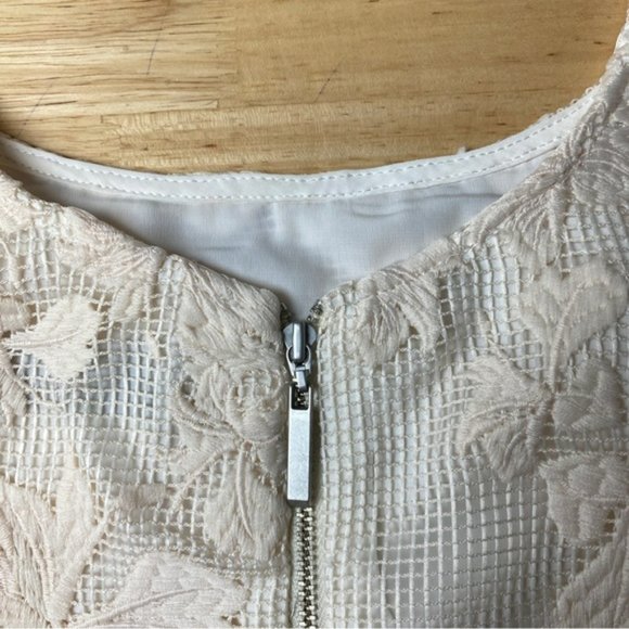 VERONIKA MAINE Cream Lace Sleeveless Top  &  Pencil Skirt Set - Picture 11 of 15